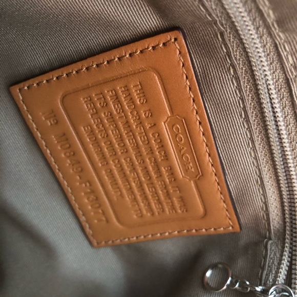 🌟 AUTHENTIC COACH PURSE 🌟 - Picture 6 of 9